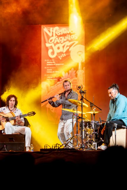 El Festival Águilas Jazz 2025 echa el telón a una exitosa quinta edición con una gran acogida de público que llenó la plaza de Antonio Cortijos con más de 1200 asistentes - 1, Foto 1