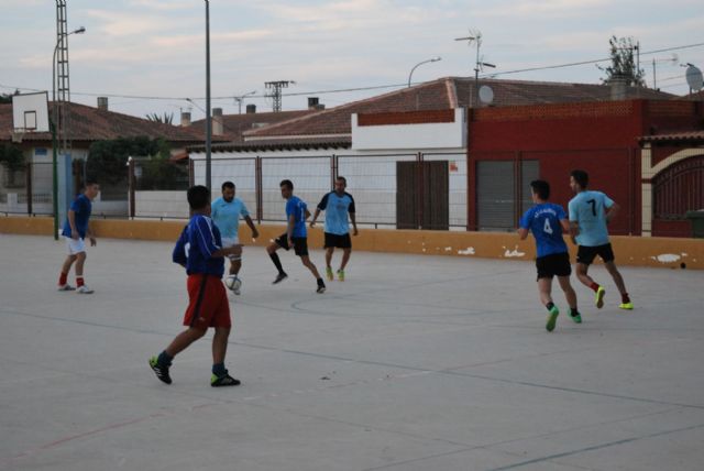 El equipo local Marivending gana el IV Torneo de Fútbol Sala AVV La Aljorra - 5, Foto 5
