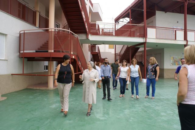 Visita de la directora general de Innovación Educativa y Atención a la Diversidad de la CARM - 2, Foto 2