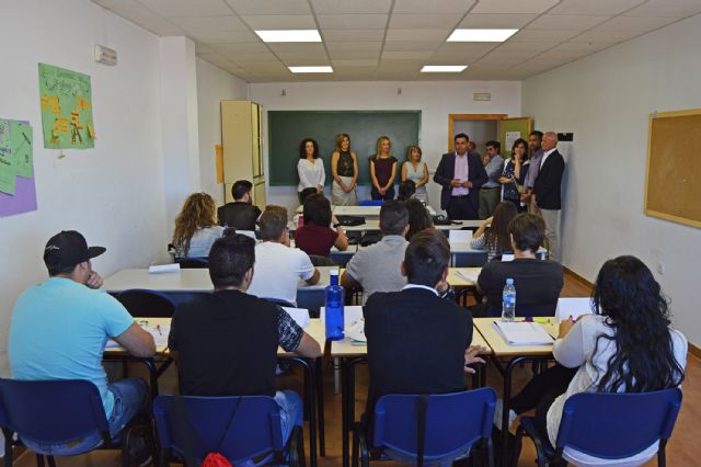 El director general del SEF visita a los jóvenes torreños que se forman en limpieza de espacios abiertos e instalaciones industriales - 1, Foto 1