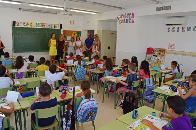 La directora general de Relaciones Laborales y Economía Social visita las obras de ampliación del colegio 'Susarte' - 2, Foto 2