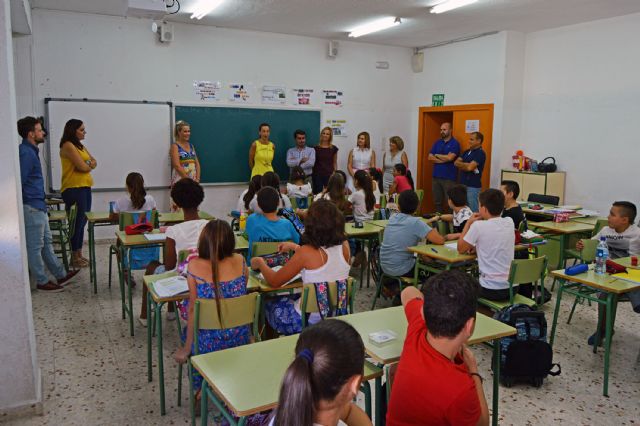 La directora general de Relaciones Laborales y Economía Social visita las obras de ampliación del colegio 'Susarte' - 5, Foto 5
