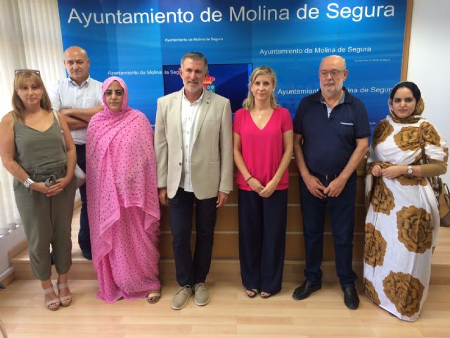 El Ayuntamiento de Molina de Segura y la Asociación Sonrisa Saharaui Región de Murcia firman un convenio de colaboración - 1, Foto 1