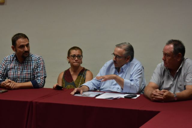 El ministro José Luis Ábalos se reúne con los afectados por la devolución de las ayudas del terremoto de Lorca - 3, Foto 3