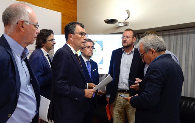 El Ayuntamiento trabaja en la evacuación de los vecinos de las zonas de riesgo de Alquerías, El Raal, Santa Cruz y Zeneta - 1, Foto 1