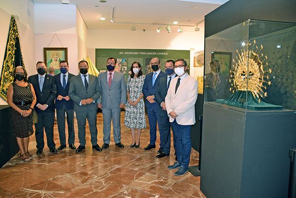 El Círculo Mercantil e Industrial de Sevilla inauguró este viernes la primera exposición de su Curso Cultural 2021/2022 - 5, Foto 5