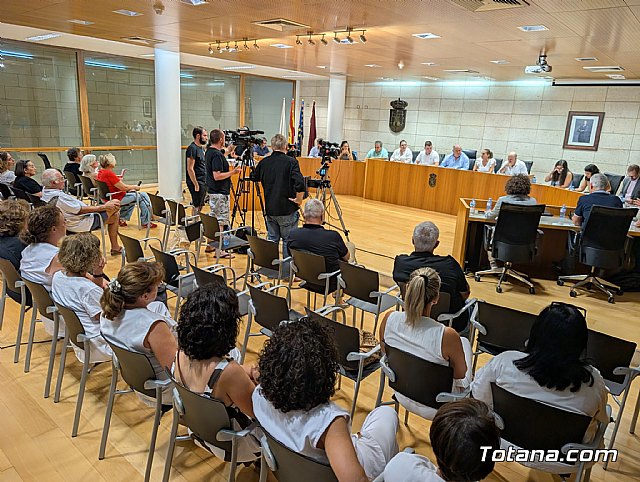 El Pleno acuerda resolver el contrato del Servicio de Limpieza de Interiores en centros e instalaciones municipales, Foto 3