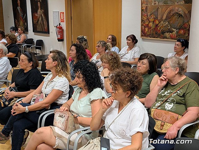 El Pleno acuerda resolver el contrato del Servicio de Limpieza de Interiores en centros e instalaciones municipales, Foto 7