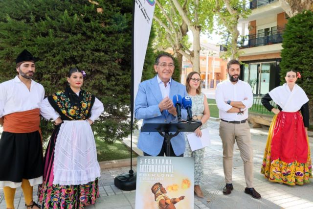 El Festival Internacional de Folklore Ciudad de Lorca recupera sus fechas originales de celebración con motivo del 80 Aniversario del Grupo Coros y Danzas de Lorca - 5, Foto 5