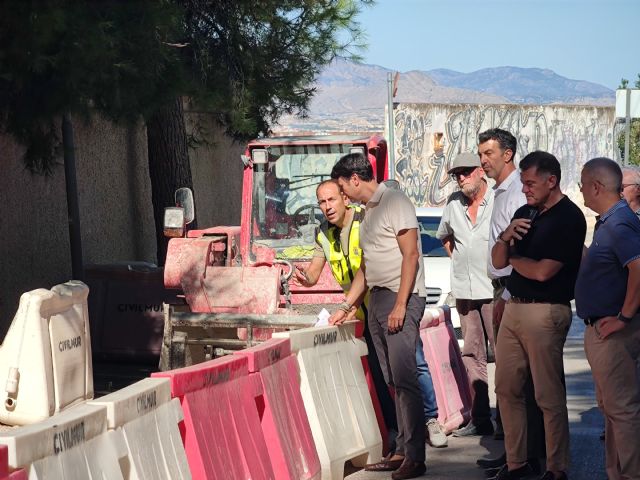 Avanzan a buen ritmo las obras de la segunda fase de instalación de canalizaciones para el soterramiento de la línea aérea de alta tensión del Barrio de Los Vientos - 2, Foto 2