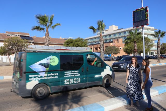 El Ayuntamiento refuerza la seguridad vial con la instalación de nuevos radares informativos - 1, Foto 1