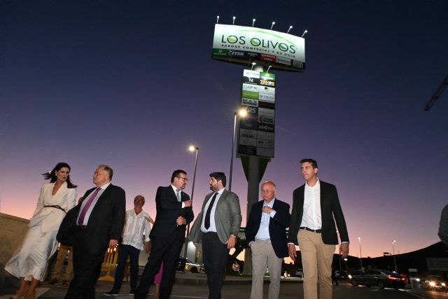 López Miras inaugura en Cieza el centro comercial Los Olivos, que generará 500 empleos en la zona - 1, Foto 1