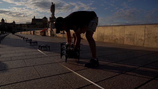 150 drones iluminaron la inauguración del nuevo Centro Comercial Los Olivos de Cieza - 1, Foto 1