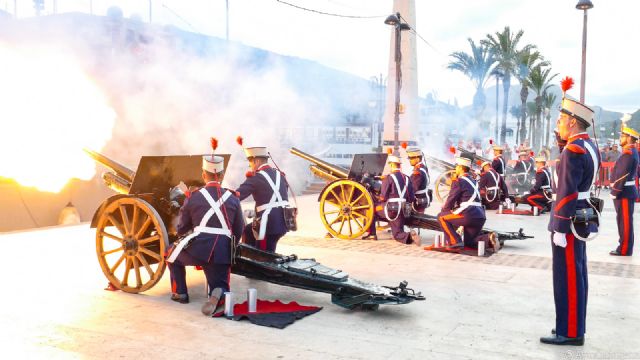 Cartagena inició el viernes los actos del Día de la Fiesta Nacional con un homenaje a la bandera y un concierto - 1, Foto 1