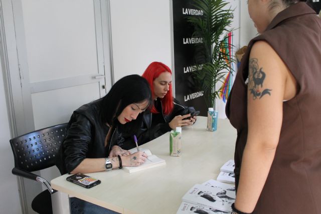 La Feria del Libro de Murcia apuesta por una feria inclusiva atendiendo a la diversidad funcional y social - 1, Foto 1