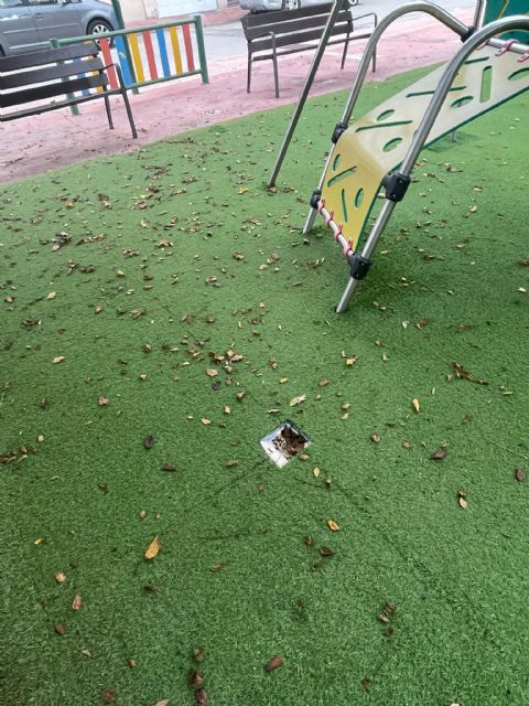 Parques de Las Torres de Cotillas abandonados y con toda clase de suciedad - 1, Foto 1