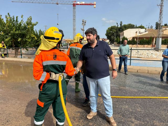 López Miras supervisa el estado de las zonas más afectadas por la DANA 'Alice' en San Javier - 1, Foto 1