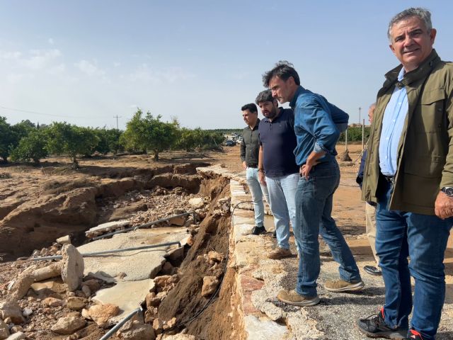 López Miras supervisa el estado de las zonas más afectadas por la DANA 'Alice' en San Javier - 2, Foto 2