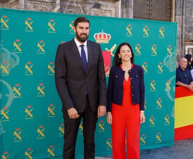 Antelo y Virginia reivindican la soberan�a nacional en el D�a de la Hispanidad y acusan al Gobierno de S�nchez de abandonar Ceuta y desproteger las fronteras, Foto 2