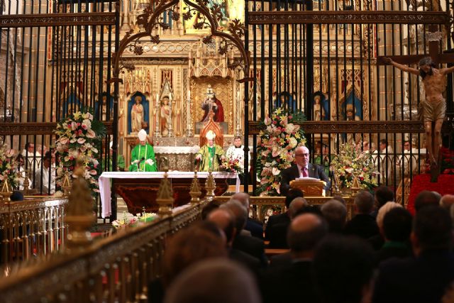 Multitudinaria Eucaristía en la Catedral para clausurar el III Congreso Internacional de Cofradías - 2, Foto 2