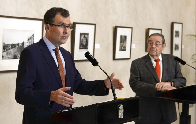 Sinergia entre el Ayuntamiento y la Academia de Medicina para promover la vida sana entre los murcianos - 1, Foto 1