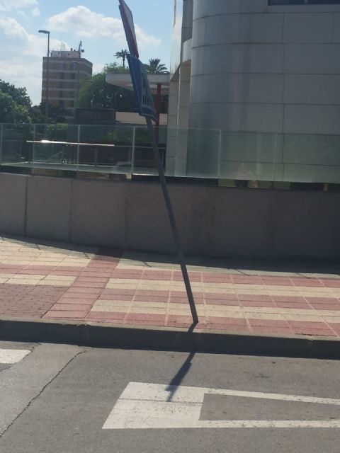 El PSOE reclama al Ayuntamiento un informe de sus técnicos sobre las calzadas del municipio y que todos los resaltos se adapten a la Ley - 4, Foto 4