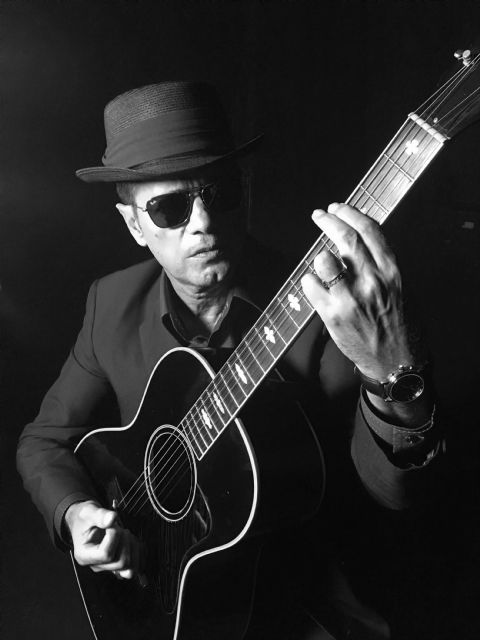 Juan Perro, sonero, juglar y pensador del rock español, en el Teatro Villa de Molina - 1, Foto 1