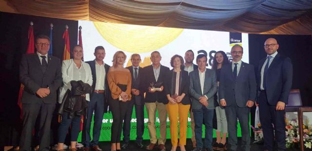 La sociedad ‘Yute de Caravaca’ recibe uno de los premios ‘Arco Iris’ de UCOMUR, en el XXVIII Día Mundial del Cooperativismo - 1, Foto 1