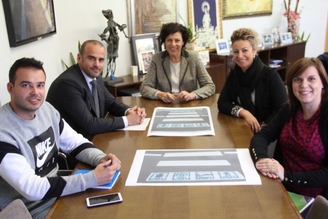 Puerto Lumbreras pintará pictogramas en los pasos de peatones de los colegios y CIPED - 1, Foto 1