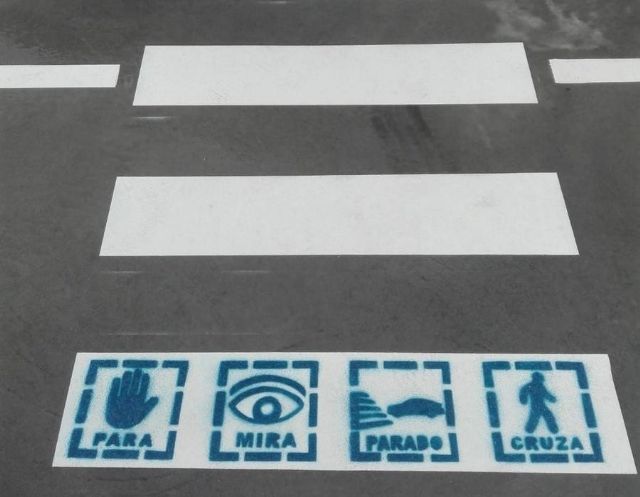 Puerto Lumbreras pintará pictogramas en los pasos de peatones de los colegios y CIPED - 3, Foto 3