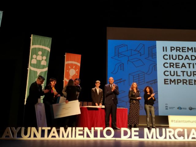 Los ganadores de la IV Feria Municipal de Emprendimiento reciben esta tarde sus premios en el Teatro Circo - 4, Foto 4