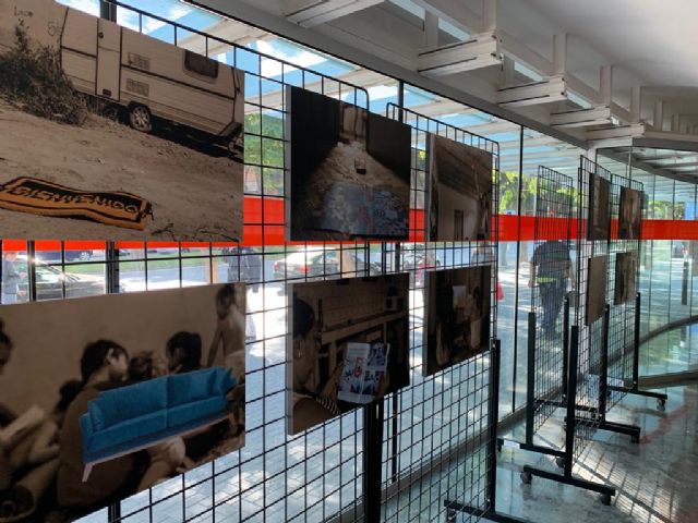 El edificio de Abenarabi acoge la muestra fotográfica de la Asociación Habito La casa que quiero - 1, Foto 1