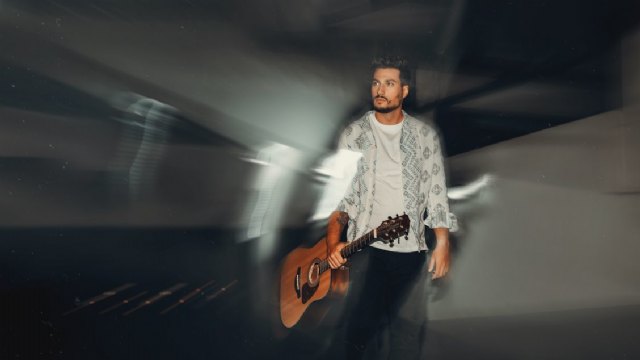 Chris Mera debuta con su pimer single Modo Salto - 1, Foto 1