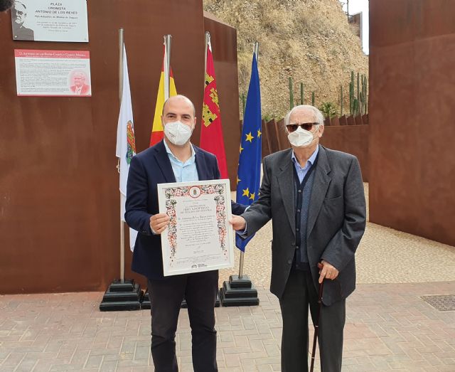 Molina de Segura rinde homenaje al Cronista Oficial de la Villa, Antonio de los Reyes, al que dedica una plaza y le entrega el título de Hijo Adoptivo - 2, Foto 2