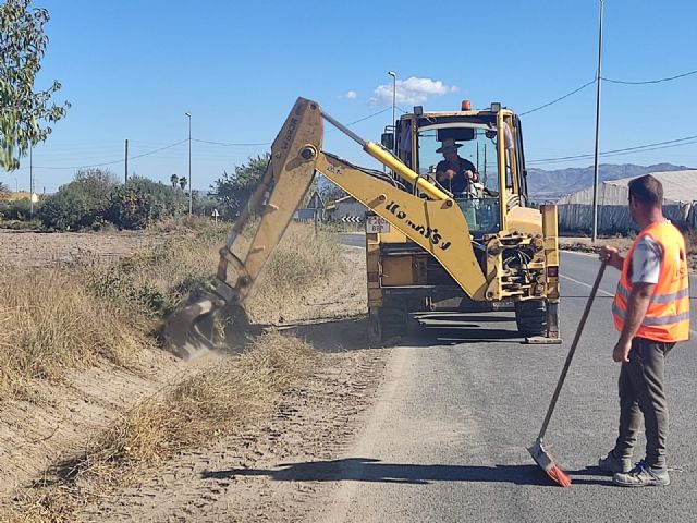 El Gobierno regional acomete trabajos de reparación y mejora de cunetas en la carretera RM-D16 que conecta el núcleo urbano con la pedanía de La Estación-El Esparragal - 1, Foto 1