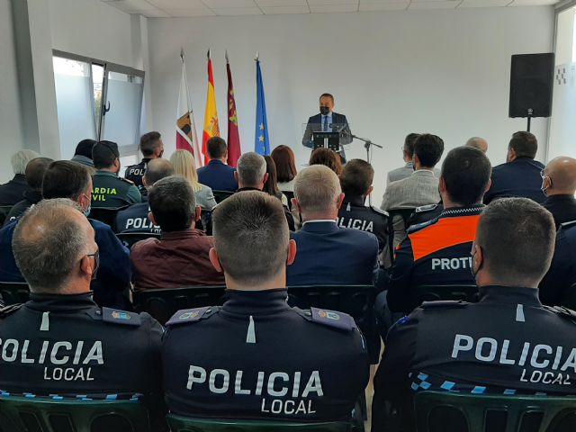 El consejero de Transparencia, Participación y Administración Pública, Antonio Sánchez Lorente, visita la nueva sede de la Policía Local en Bullas - 1, Foto 1