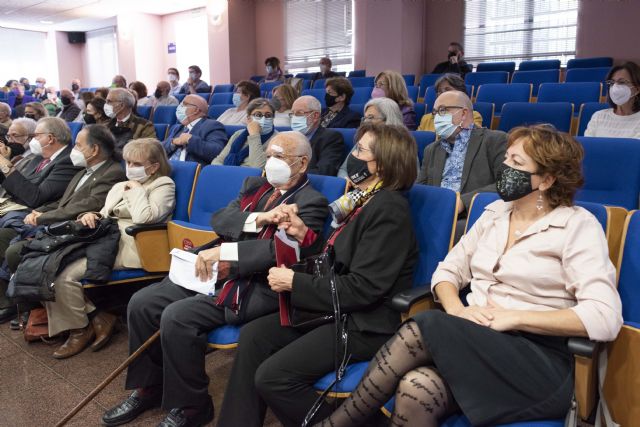 Ficta Relata, el libro homenaje a la trayectoria de las profesoras de Filología Latina de la UMU Rosa Iglesias y Chelo Álvarez - 2, Foto 2