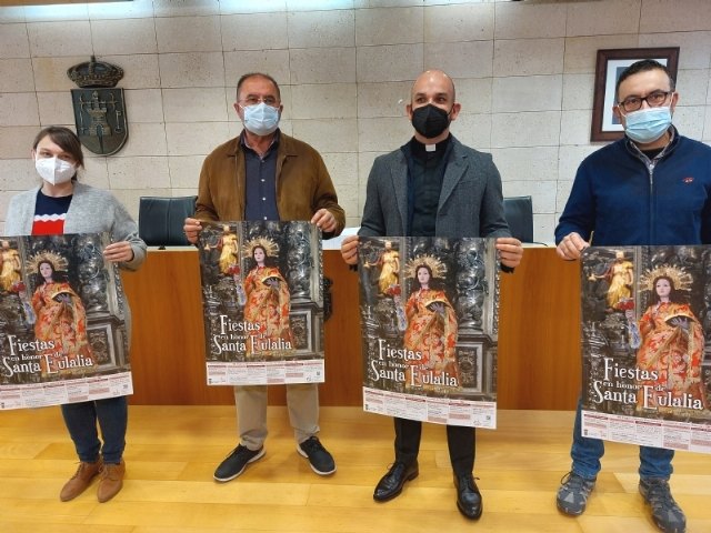 Se presenta el cartel y el programa de actos religiosos de las Fiestas Patronales de Santa Eulalia, Foto 2