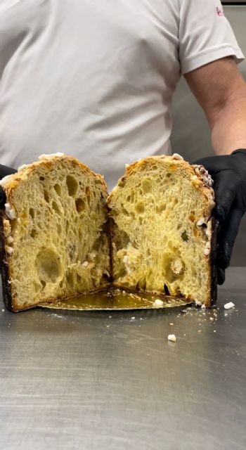 El Ayuntamiento de Lorca felicita a la pastelería La Lorquina, subcampeones en el concurso nacional de panettone - 2, Foto 2
