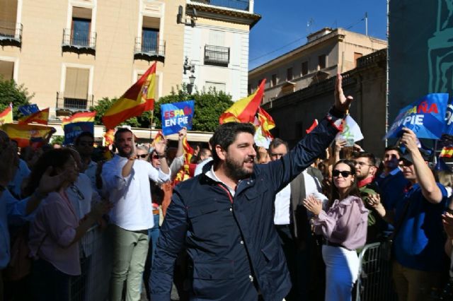 López Miras: El clamor de hoy es el principio de una lucha en la Justicia, las instituciones y Europa para impedir una España desigual y dividida - 2, Foto 2