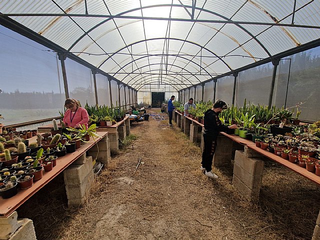 Dale vida a tus residuos, campaña del centro ocupacional URCI de Águilas - 2, Foto 2