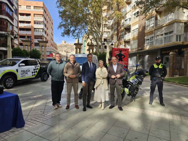 El Gobierno regional proporciona cuatro vehículos policiales al Ayuntamiento para mejorar la seguridad en barrios y pedanías - 1, Foto 1