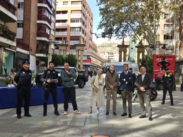 El Gobierno regional proporciona cuatro vehículos policiales al Ayuntamiento para mejorar la seguridad en barrios y pedanías - 3, Foto 3