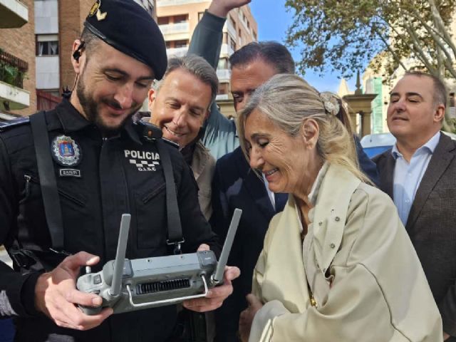 El Gobierno regional proporciona cuatro vehículos policiales al Ayuntamiento para mejorar la seguridad en barrios y pedanías - 5, Foto 5