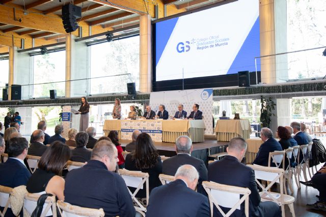 Los Graduados Sociales nombrarán Colegiado de Honor al rector de la Universidad de Murcia - 3, Foto 3