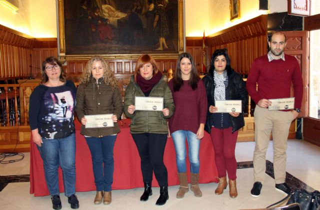 El Ayuntamiento de Caravaca concede ayudas económicas a cuatro emprendedores del municipio - 1, Foto 1