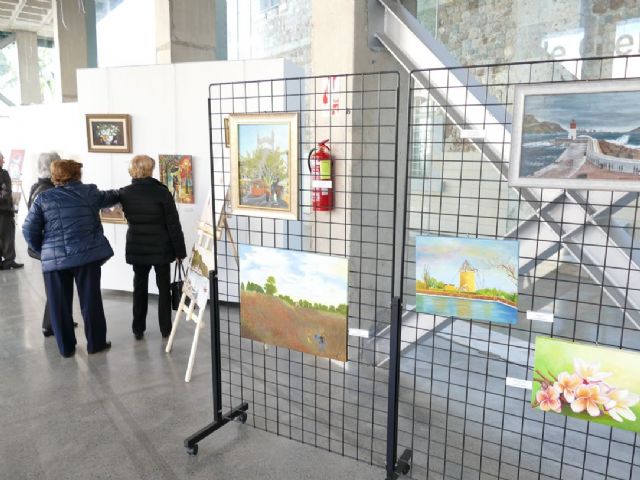 Una exposicion de pintura muestra las pinceladas de la madurez a traves del Baul de la Experiencia - 1, Foto 1
