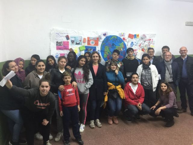 Cerca de 250 adolescentes del municipio de Murcia participan en un proyecto de Derechos Sociales para promover su integración socioeducativa - 2, Foto 2