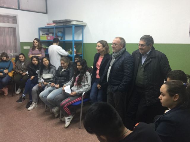 Cerca de 250 adolescentes del municipio de Murcia participan en un proyecto de Derechos Sociales para promover su integración socioeducativa - 3, Foto 3