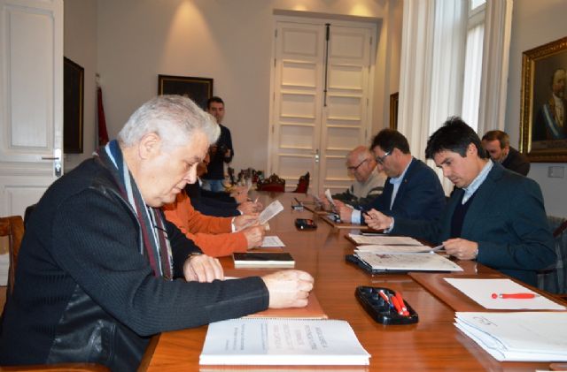 Las conclusiones de la Mesa de la Provincia revelan la necesidad de avanzar en la descentralización de la Comunidad Autónoma - 1, Foto 1